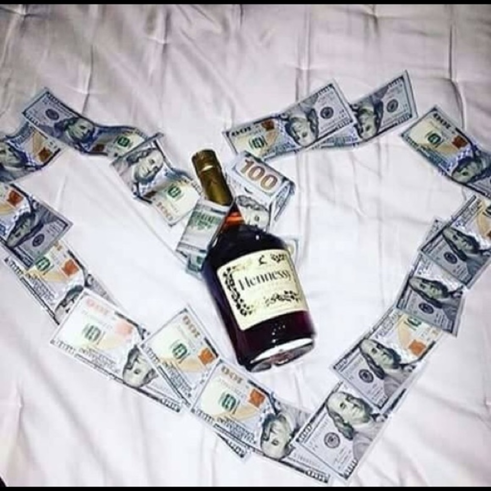 Meet your Posher, Connie